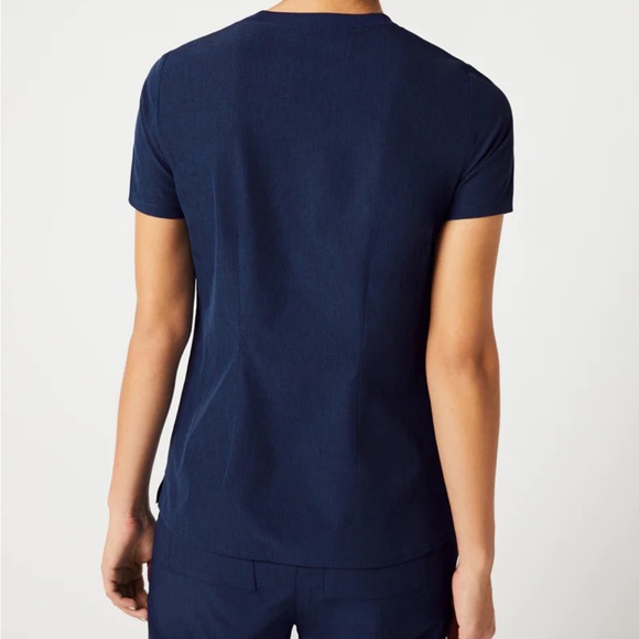 Jaanuu scrub top - Picture 4 of 6